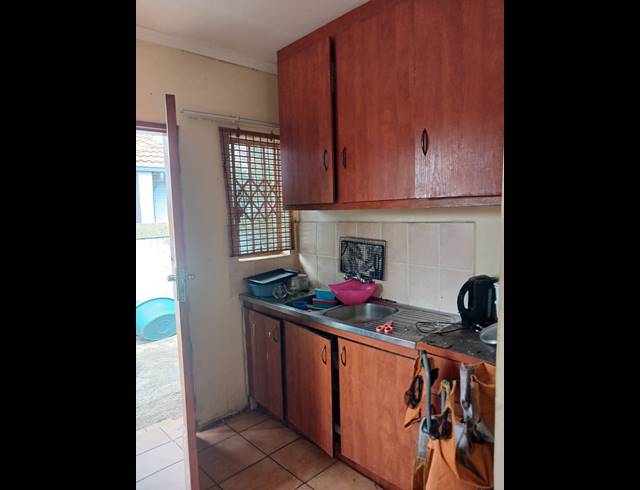 5 BEDROOM HOUSE FOR SALE IN IVY PARK